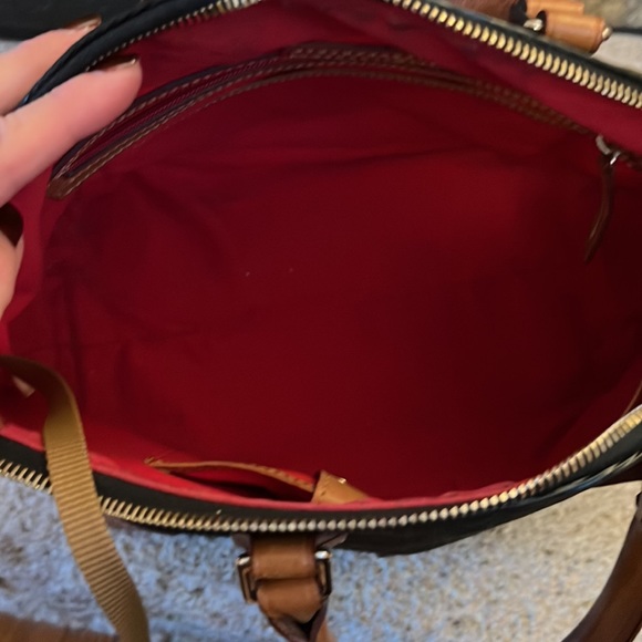 Dooney and Bourke Black Satchel - Good Used Condition 🌺 - Picture 5 of 16